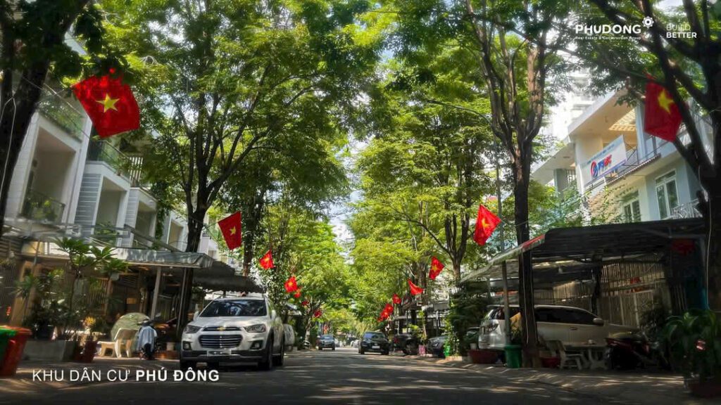 Him lam phu dong don le 30/4 Hình ảnh lá cờ Việt nam Tung bay